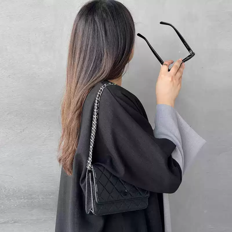Amira Open Abaya