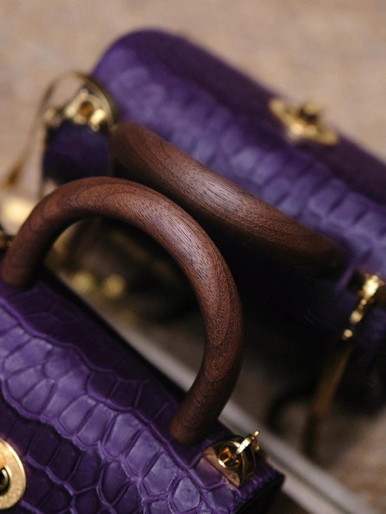 Violeta Plum